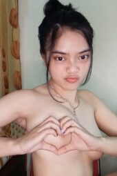 Sasa Mango Live Topless