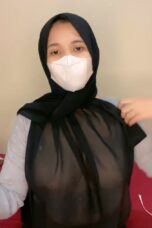 Belahan Dada Jilbaber Nakal