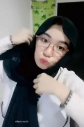 Cewek JIlbab Nafsu Lagi LDR Sama Pacar