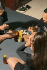 Cewek Kalah Judi Dipake Bareng Bareng