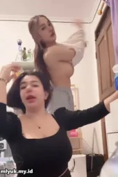 Video Seleb IG Blunder Saat Jualan Baju Online