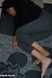 Ayang Hijab Tidak Mau Direkam Wajahnya