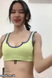 Cewek Nakal Tatoan Joget Tiktok Seksi