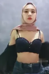 Gadis Behijab Live Streaming Buka-bukaan