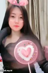 Cici Amel Colok Pake Sikat Gigi