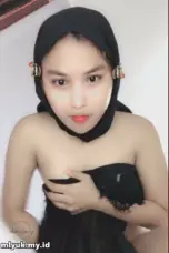 Solehot Mungil Muncrat Dicolok Jari