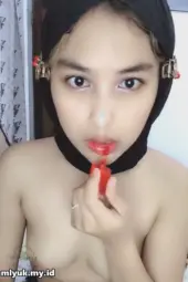 Gadis Berhijab Telat Nakal Masturbasi Melalui Anus