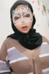 Janda Solehot Masturbasi Membayangkan Pria Keren