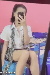 Colok Lubang Pantat Cewek Berseragam Sma