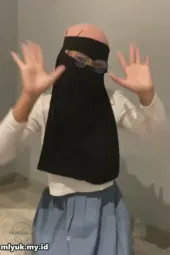 Hijab Cadar Anal Dengan Vibrator Gede