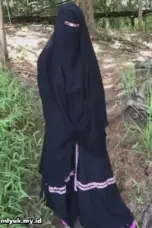 Akhwat Bercaradar Eksib Disuruh Suami