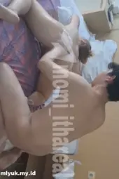 Mahasiswa Brondong Dibayar Memijat Tante Girang