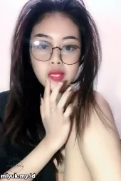 Meki Botak Mulus Mahasiswi Makassar