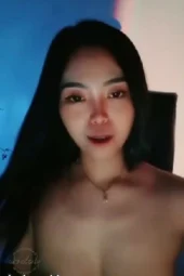 Mantan Cheerleaders Chindo Joget Striptease