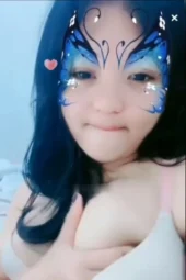 Aktivitas Malam Dedek Melanie Di Kamar