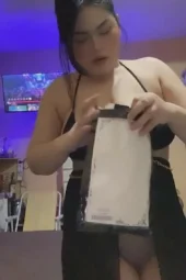 Penjual Baju Online Nyobain Lingerie Seksi