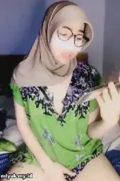 Akhwat Cantik Pengen Digilir Pria Asing