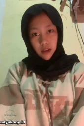 Cowok Baru Kenal Minta Pap Seksi