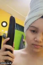 Terong Panjang Buat Kelonjotan Janda Muda