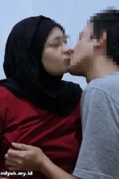 Ibu Tiri Berjilbab Adalah Pelampiasan Nafsuku