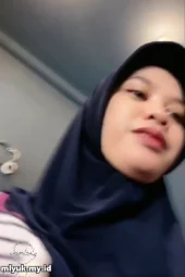 Mbak Solehot Eksib Di Kamar Mandi Kampung