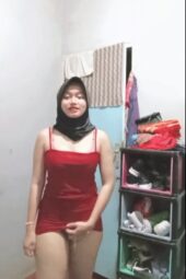 Istri Solehot Berpakaian Mini Dress Seksi