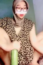 Timun Super Besar Masuk Kelubang Rahim Hijaber