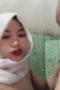 Jasmin 19052026 1686215037973037128 Siswi Kerudung Putih Sepong Guru Olahraga